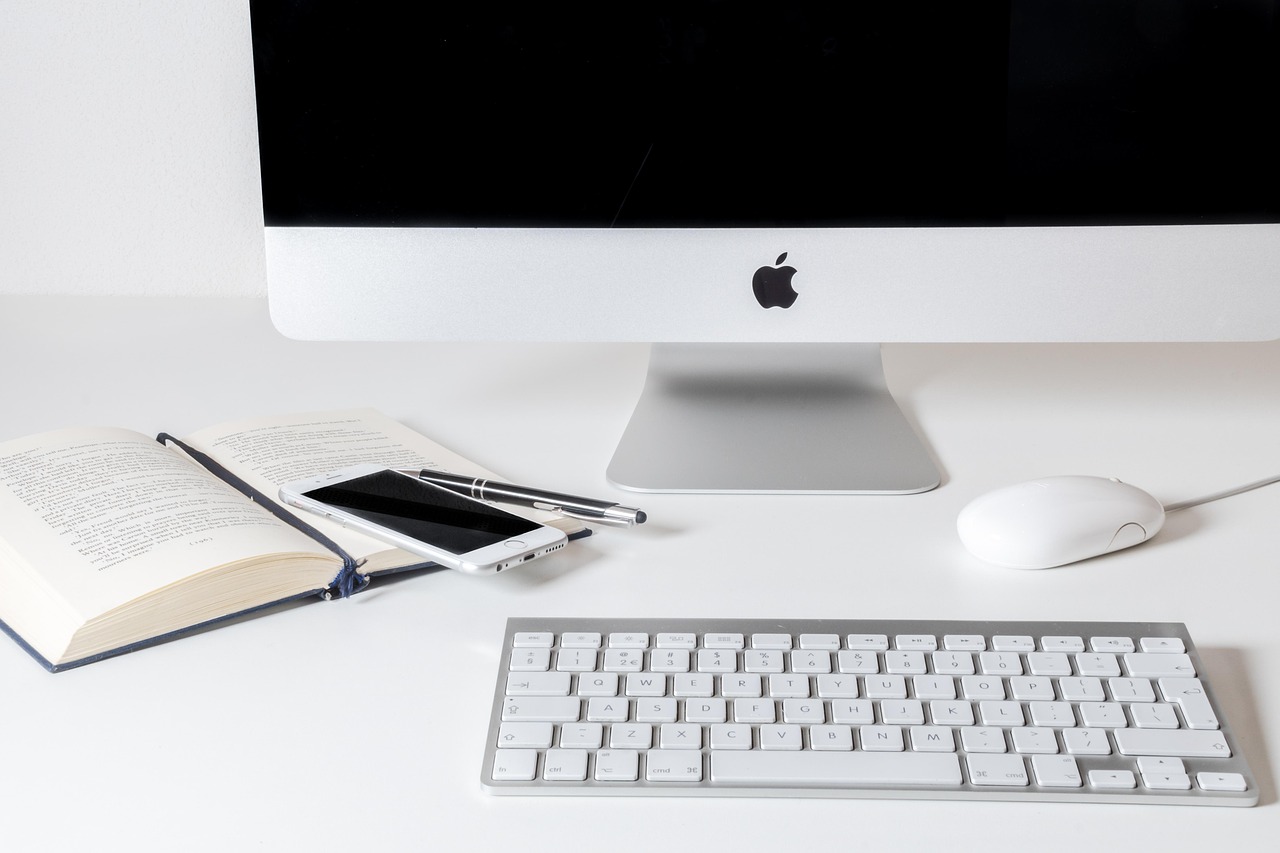 Work, computer, apple — Build effective e-commerce site to promote your business
