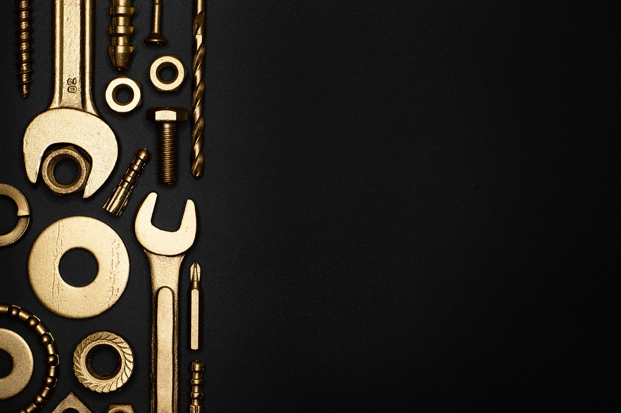 Screw, pin, engineering — How to Start Your Ecommerce Website?
