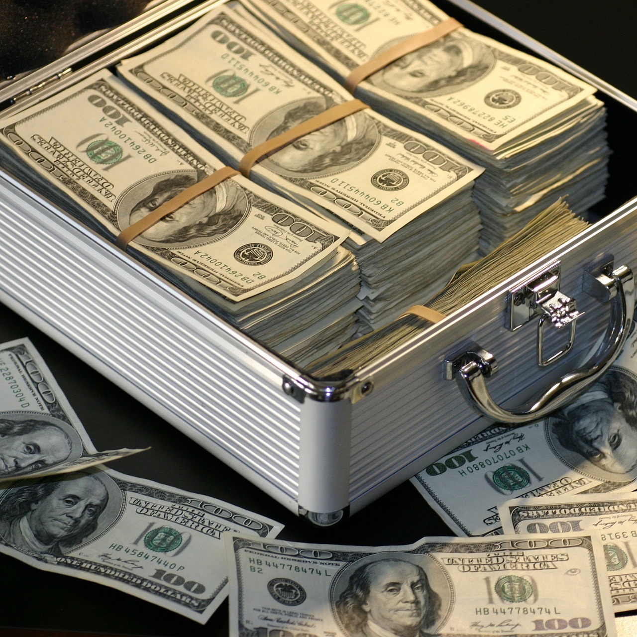 Dollar, money, case — How to trade in stock market beginners