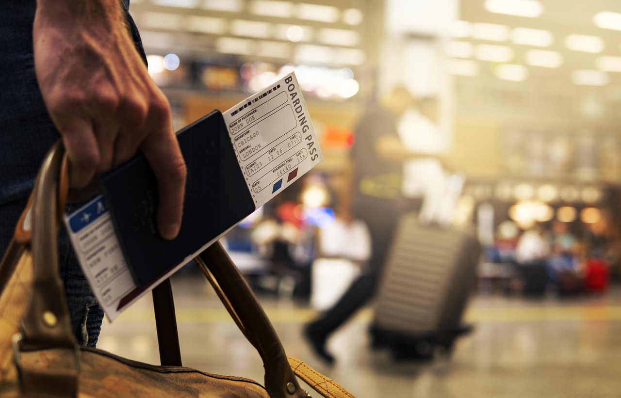 Merry christmas, boarding pass, travel — Make sure you choose the correct freight shipping class!