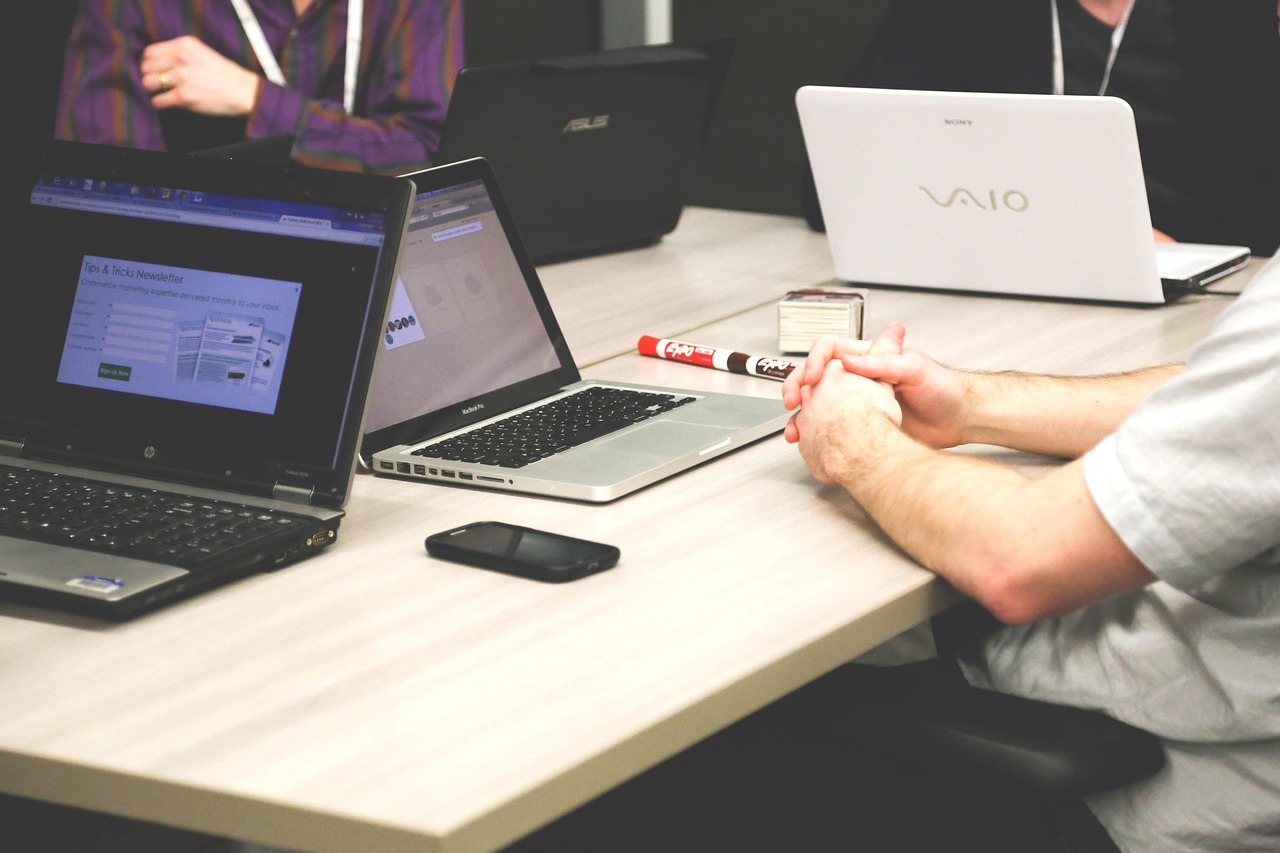 Laptops, meeting, businessmen — Perfect Self Development Choices for You Now