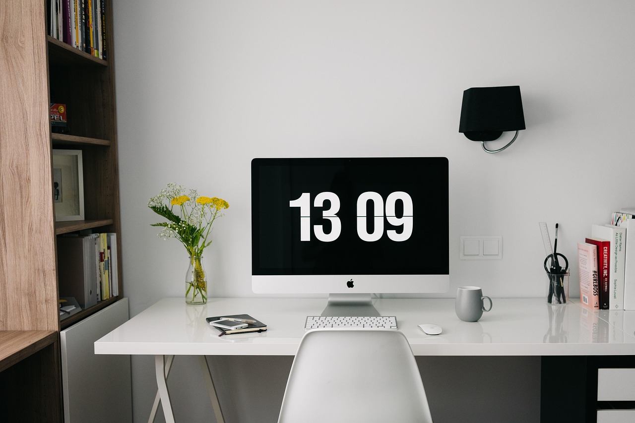 Home, office, workspace — Supply chain analytics: Challenges and Opportunities