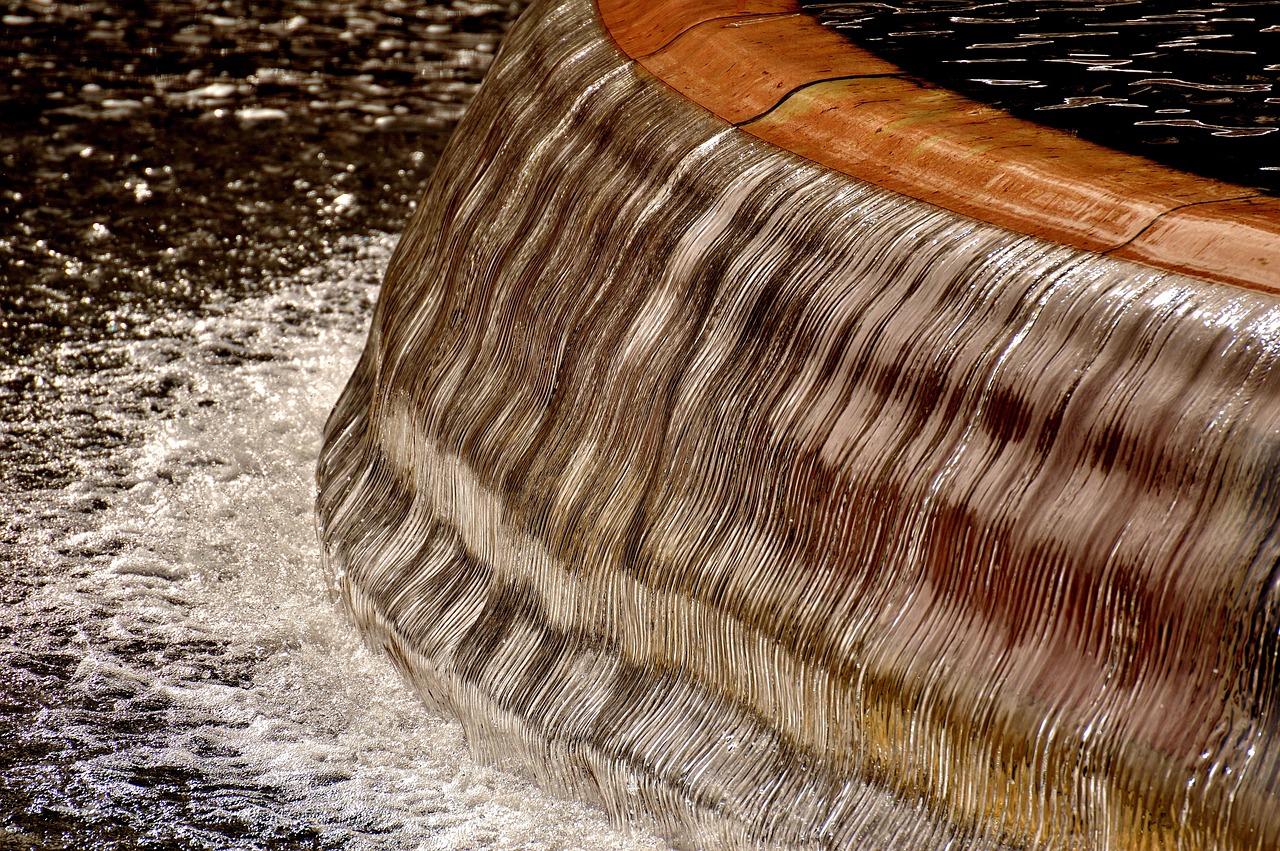 Fountain, water, nature — Watch The Informer Stream Online