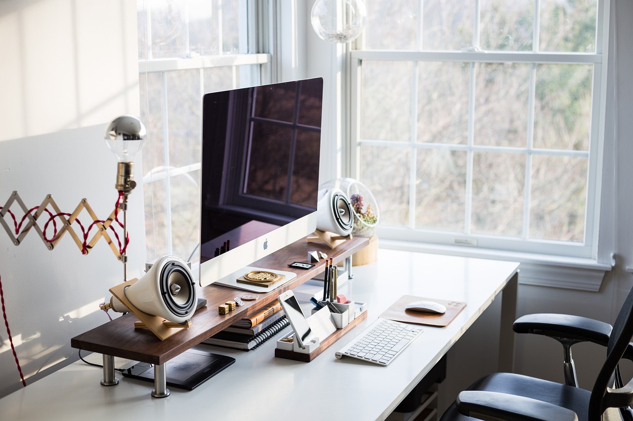 Computer, keyboard, apple — What is clickfunnels? What are the things that you need to know about it? Read out the details he
