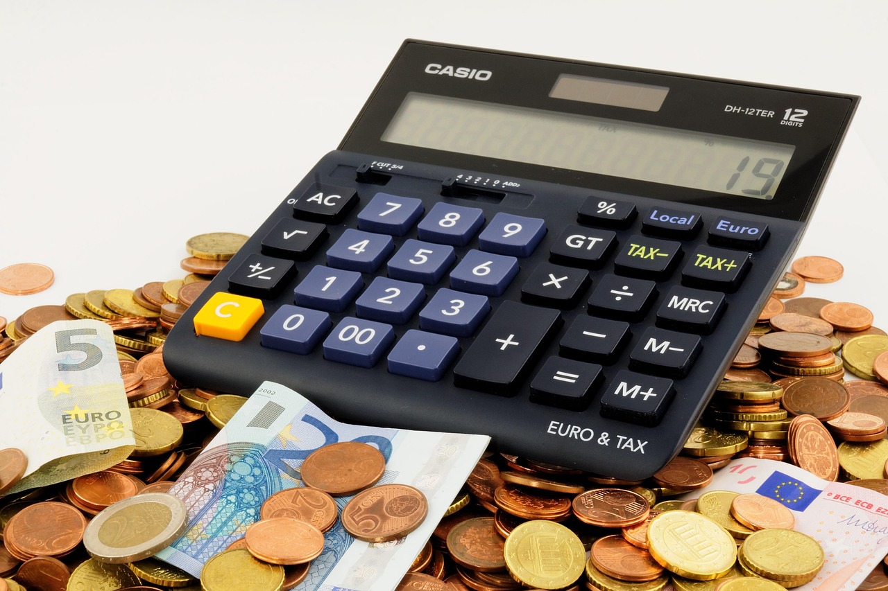 Euro, seem, money — Why buy Rakhi online?