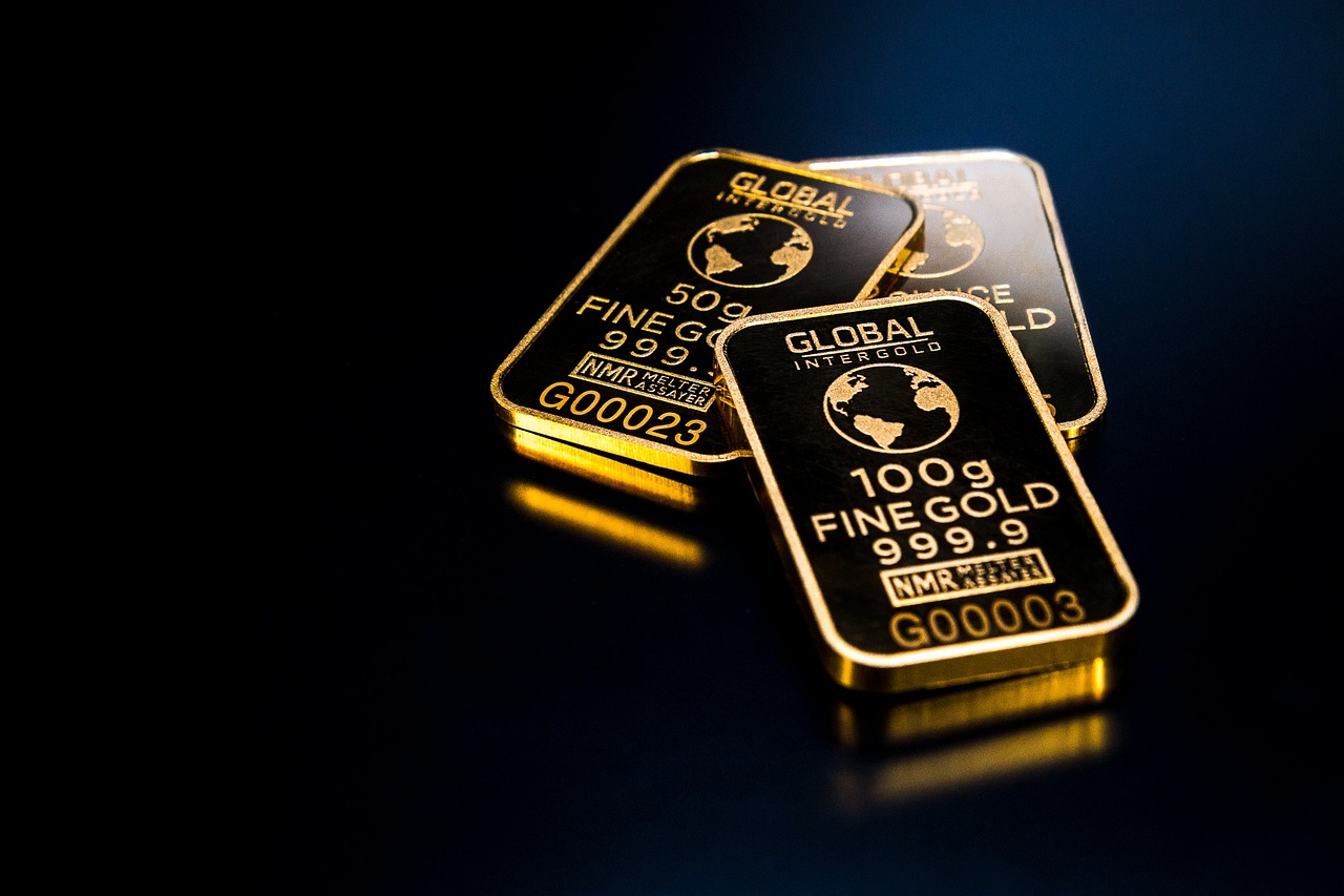 Gold is money, gold business, luxury — Why You Should Use Shopify for Dropshipping