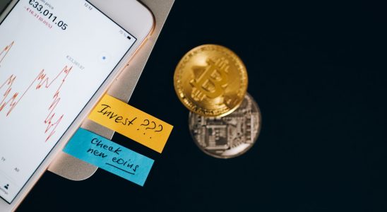 Bitcoin price tests