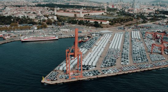 China hybrid car exports