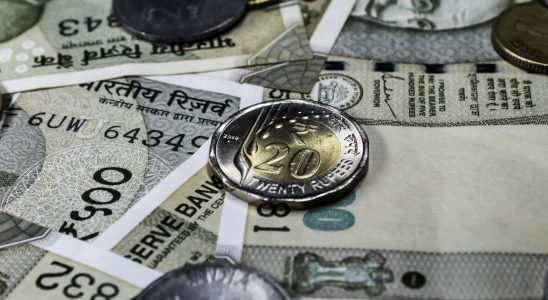 RBI rupee defence