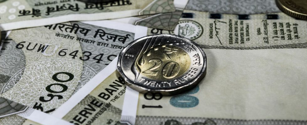 RBI rupee defence